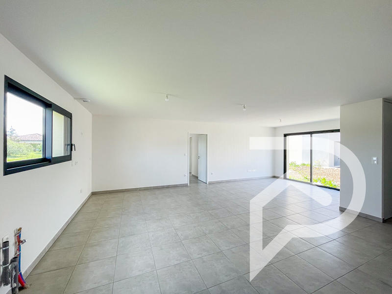 Maison - 99 m² - 4 pièces