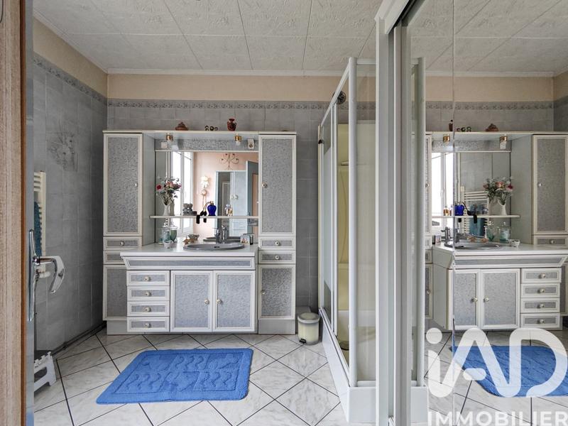 Maison - 102 m² - 6 pièces