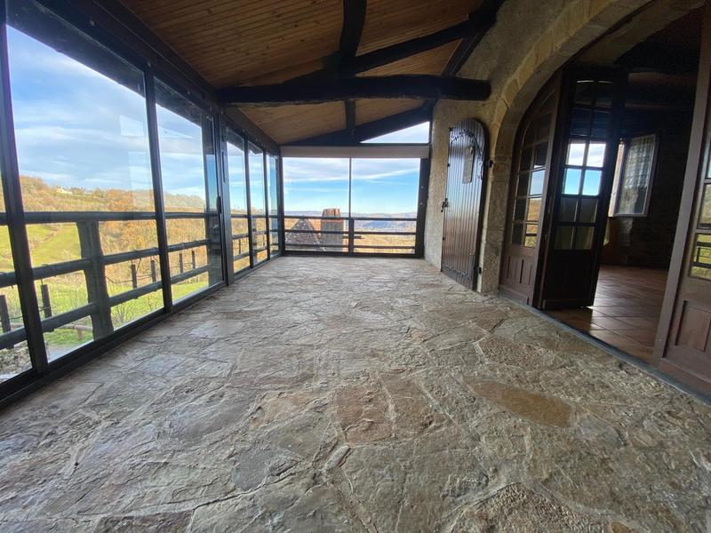 Maison - 224 m² - 6 pièces