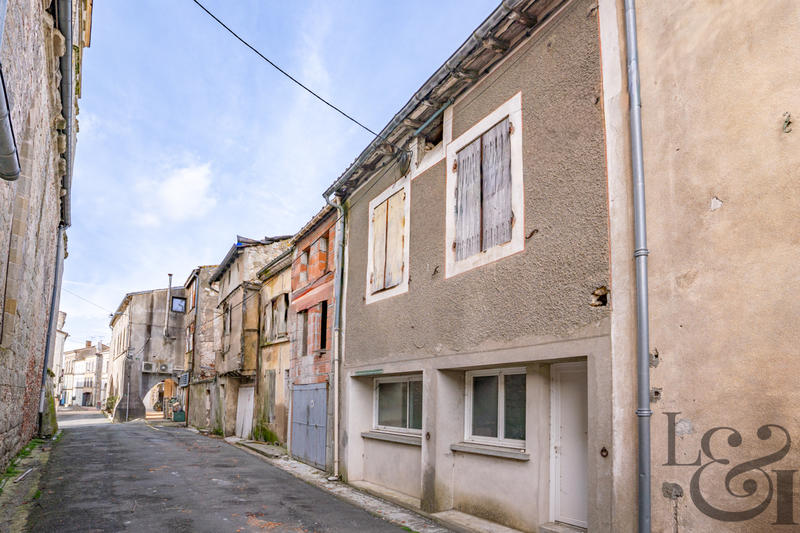 Maison - 210 m² - 8 pièces