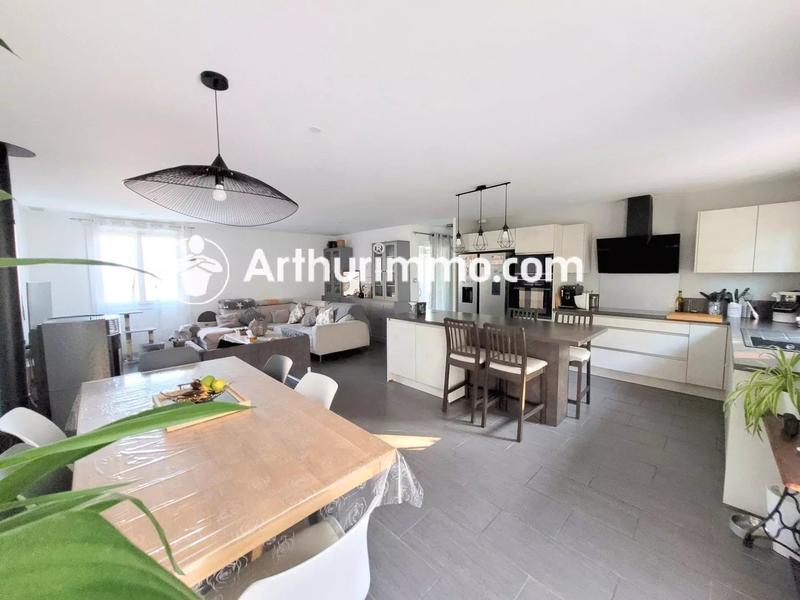 Maison - 122 m² - 5 pièces