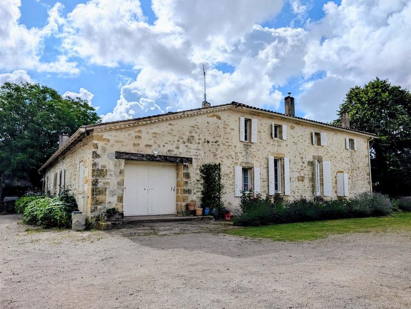 Propriété - 554 m² - 15 pièces