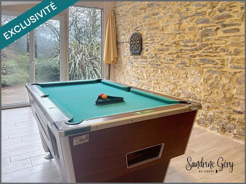 Maison - 226 m² - 8 pièces