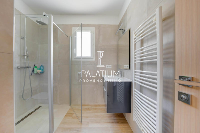 Maison - 233 m² - 4 pièces