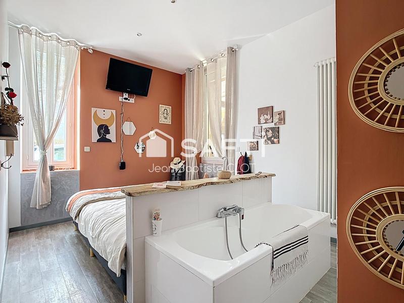 Maison - 270 m² - 7 pièces