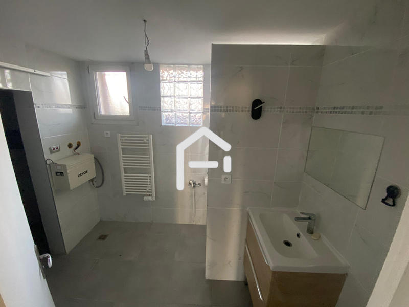 Maison - 258 m² - 8 pièces