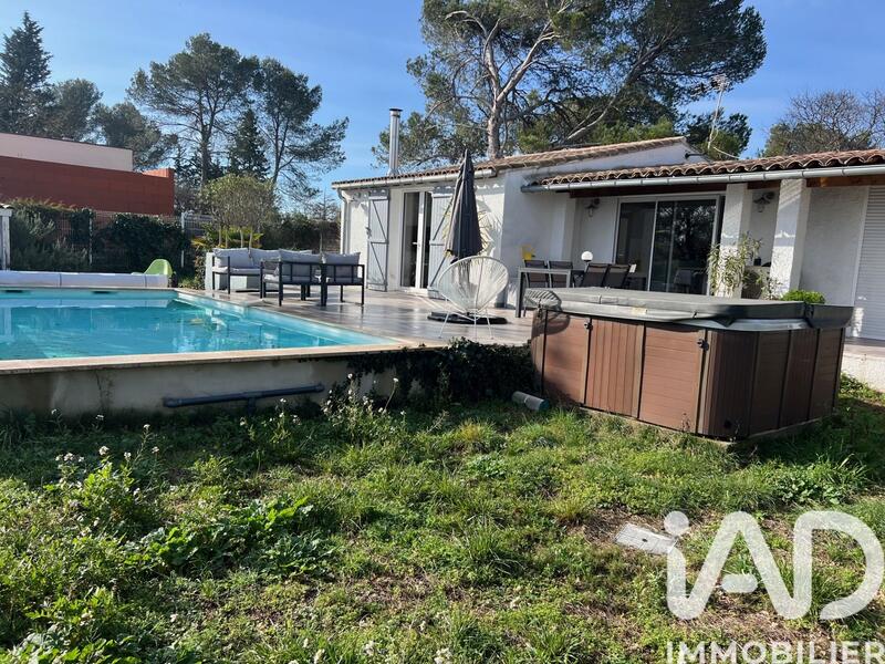 Maison - 96 m² - 4 pièces