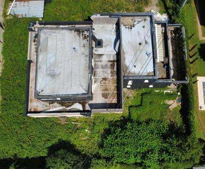 Maison - 240 m² - 5 pièces