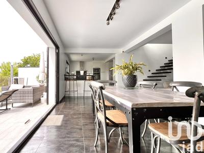 Maison - 165 m² - 6 pièces