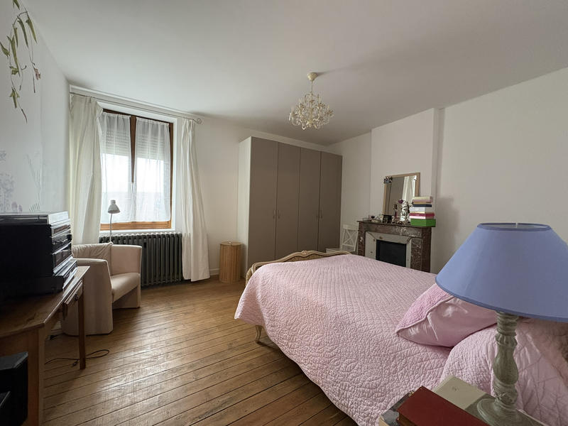 Maison - 252 m² - 10 pièces