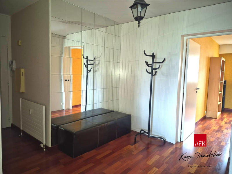 Appartement - 75 m² - 3 pièces