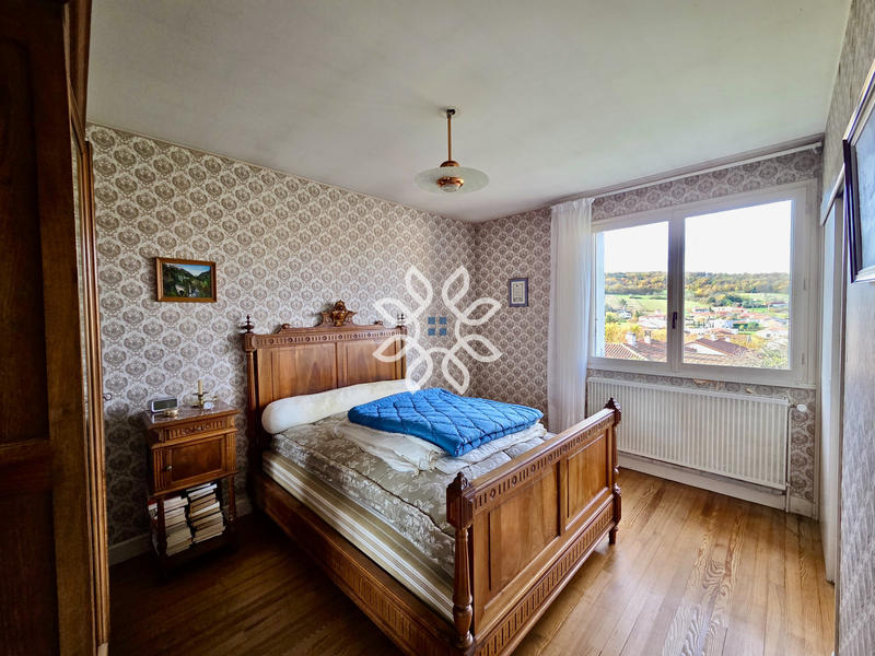 Maison - 91 m² - 5 pièces