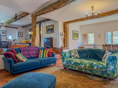Maison - 200 m² - 7 pièces