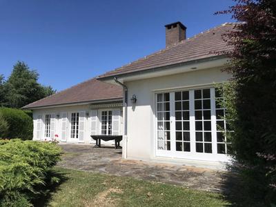 Maison - 224 m² - 7 pièces