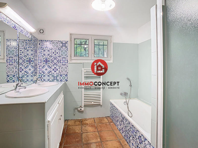 Maison - 193 m² - 6 pièces