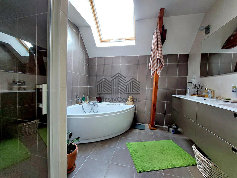 Maison - 160 m² - 5 pièces