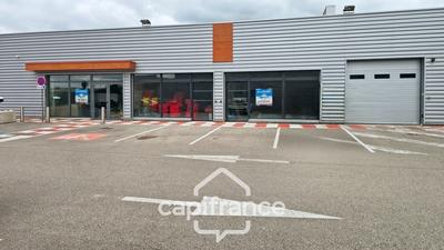 Local commercial - 74 m² - 1 pièce
