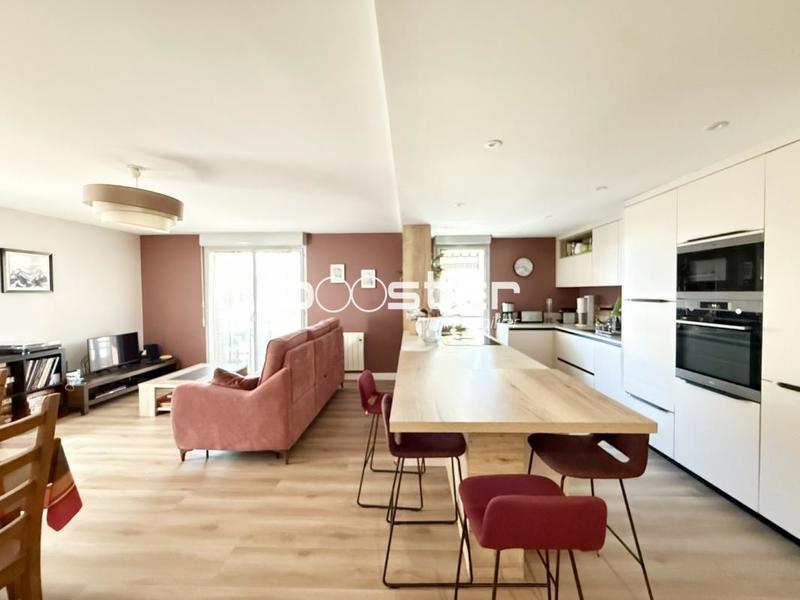 Appartement ancien - 109 m² - 5 pièces