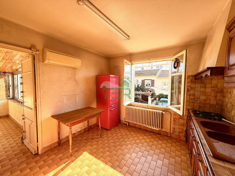 Maison - 191 m² - 6 pièces