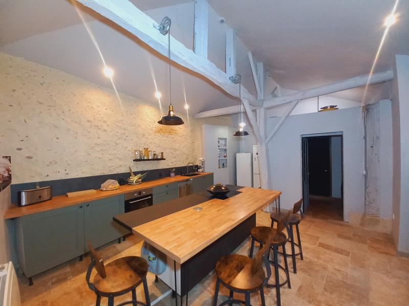 Maison - 318 m² - 8 pièces