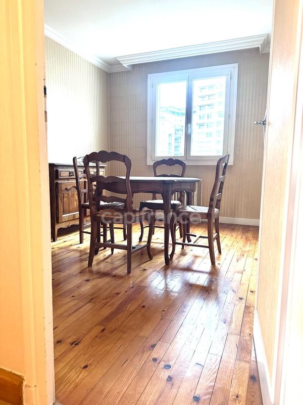 Appartement - 67 m² - 4 pièces