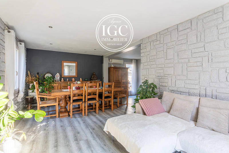 Maison - 101 m² - 5 pièces