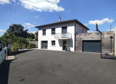 Maison - 147 m² - 6 pièces