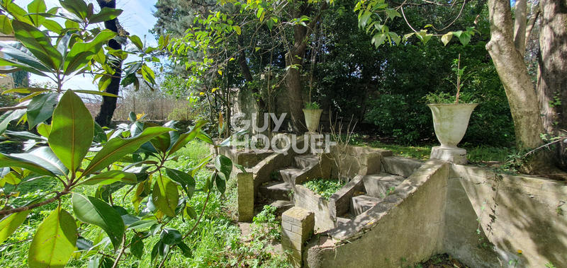 Maison - 260 m² - 7 pièces