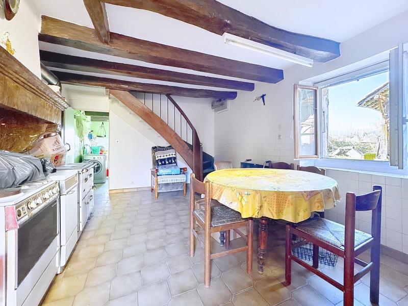 Maison - 90 m² - 6 pièces