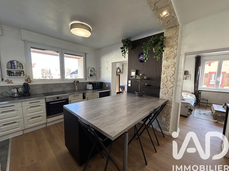 Maison - 176 m² - 8 pièces