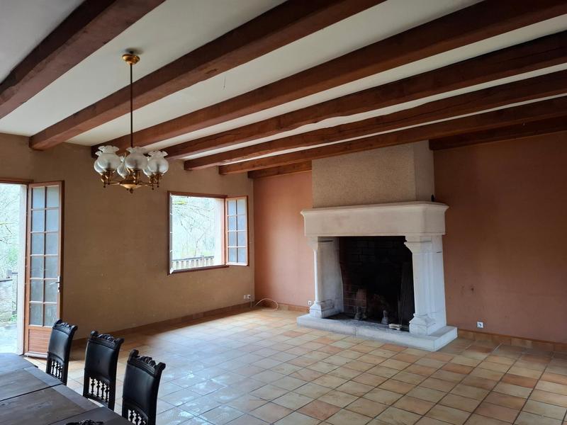 Maison - 180 m² - 8 pièces