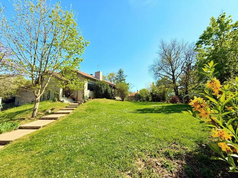 Villa - 200 m² - 8 pièces