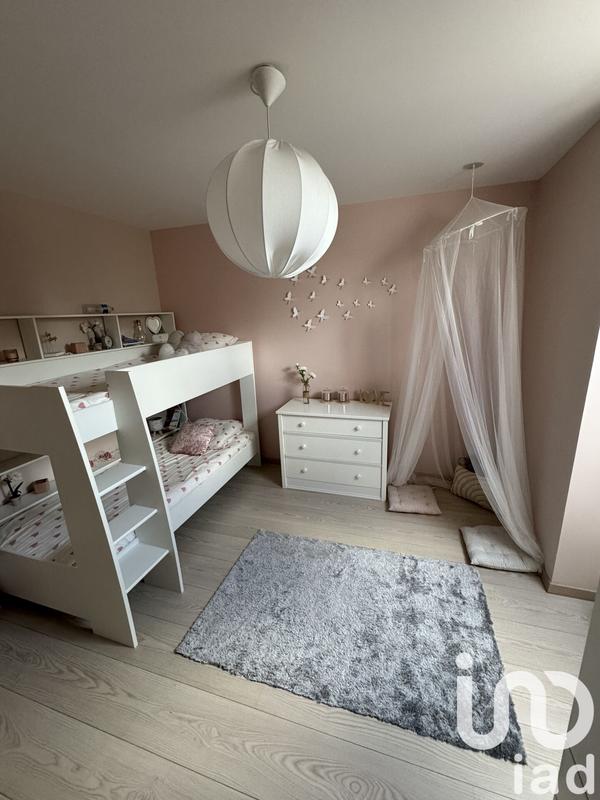 Maison - 212 m² - 8 pièces