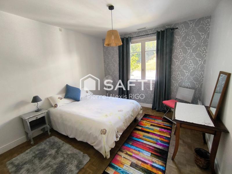 Maison - 200 m² - 9 pièces