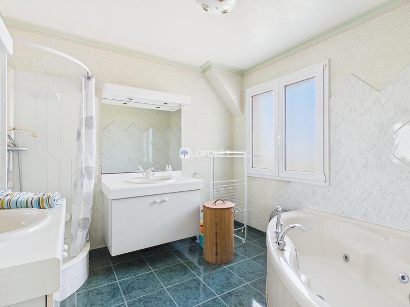 Maison - 152 m² - 6 pièces