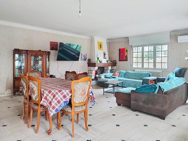 Maison - 252 m² - 7 pièces