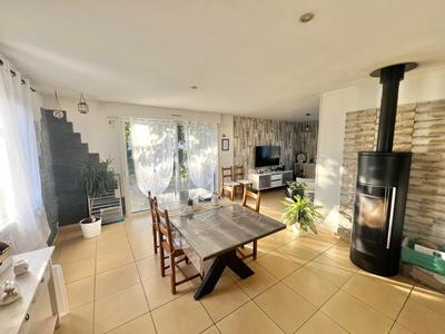 Pavillon - 100 m² - 5 pièces