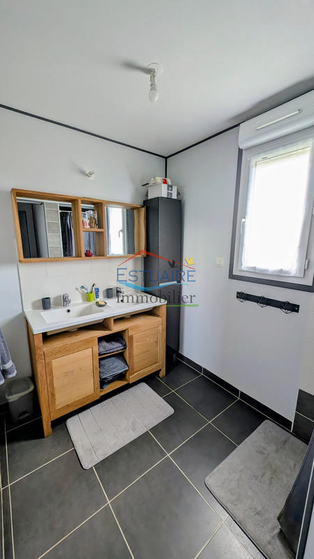 Maison traditionnelle - 138 m² - 6 pièces