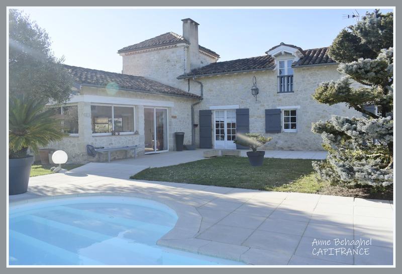 Maison - 210 m² - 7 pièces