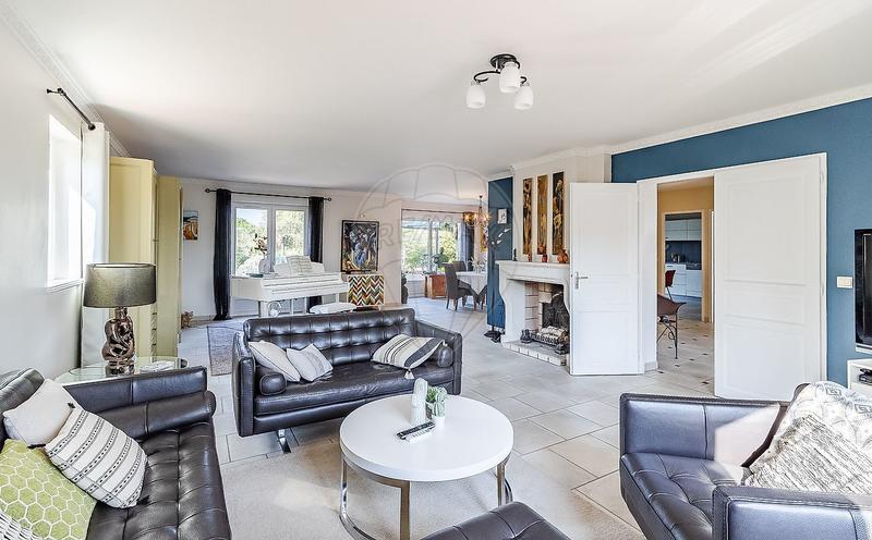 Maison - 226 m² - 6 pièces