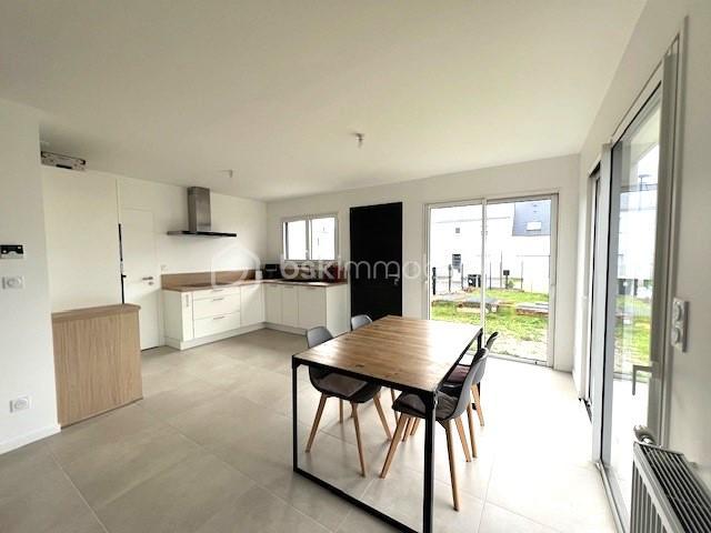 Maison - 90 m² - 5 pièces