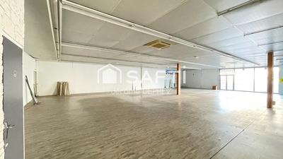 Local commercial - 657 m² - 1 pièce