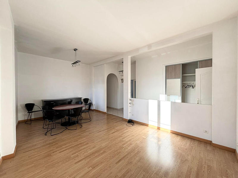 Appartement - 85 m² - 4 pièces