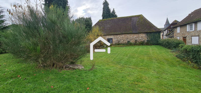 Maison - 240 m² - 6 pièces