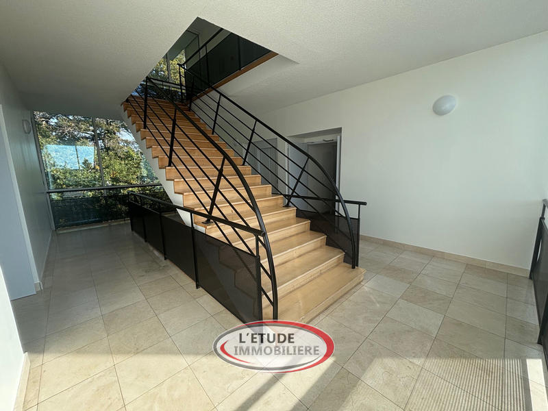 Bureau - 100 m² - 4 pièces