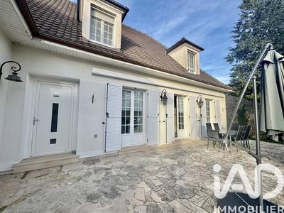 Maison - 262 m² - 7 pièces