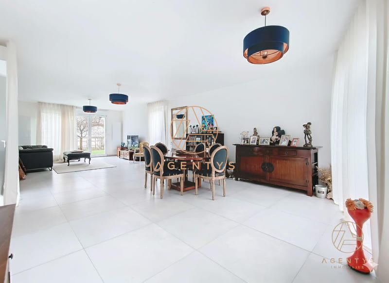 Maison - 165 m² - 7 pièces