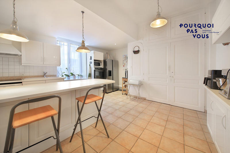 Maison - 400 m² - 10 pièces