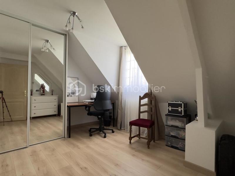 Maison traditionnelle - 165 m² - 8 pièces