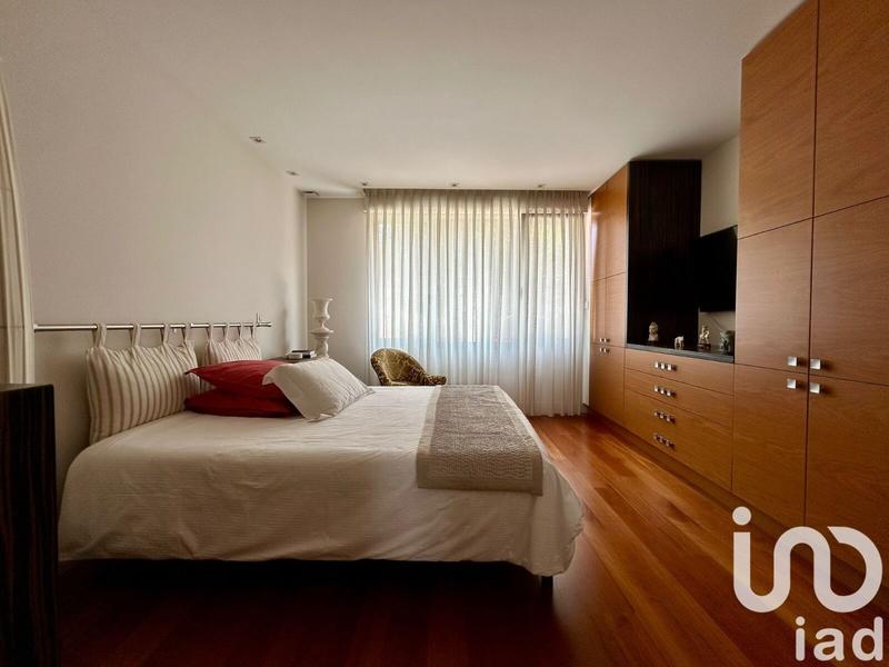 Maison - 245 m² - 9 pièces